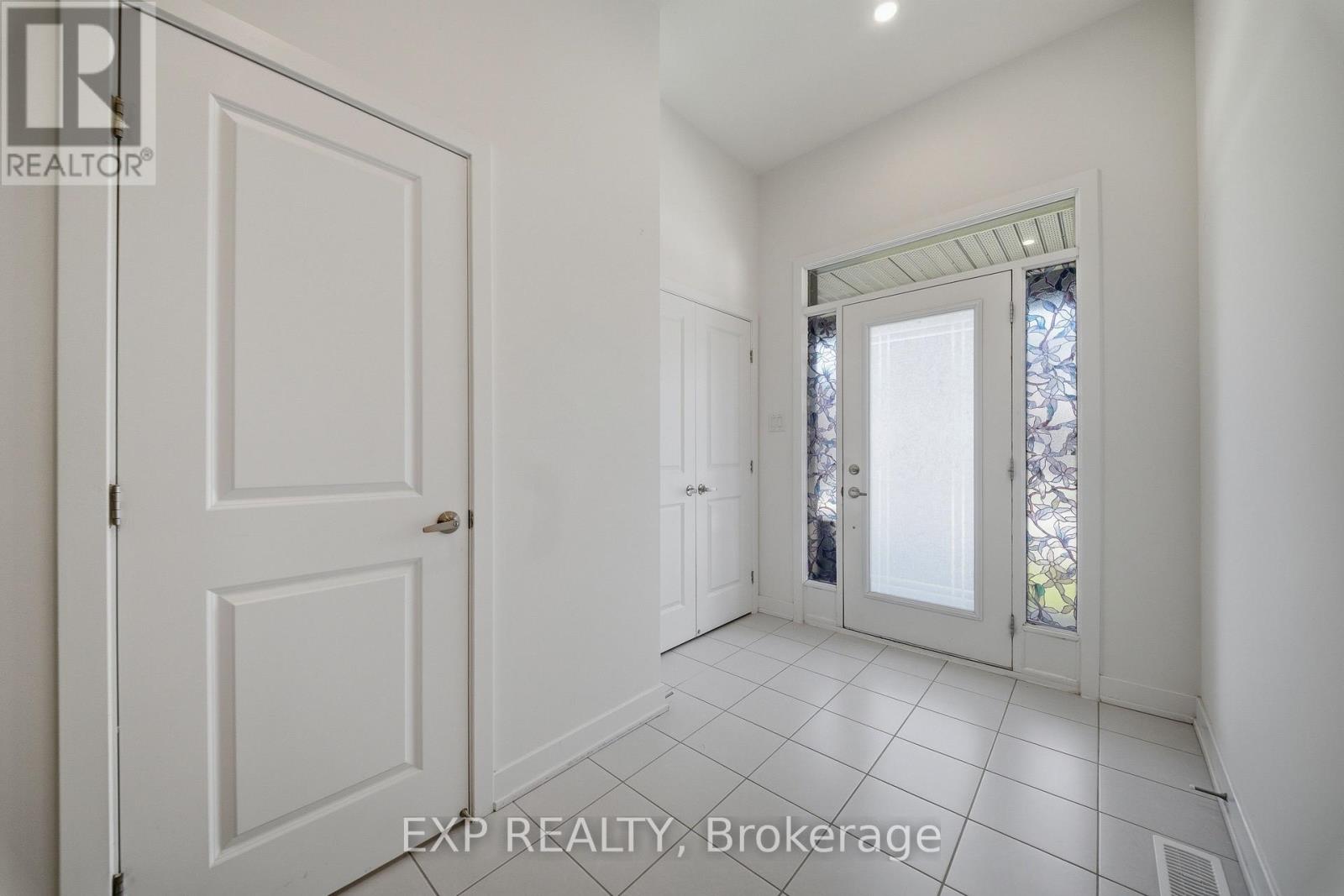57 Robusta Lane, Ottawa, Ontario  K2J 6Y7 - Photo 2 - X13204640