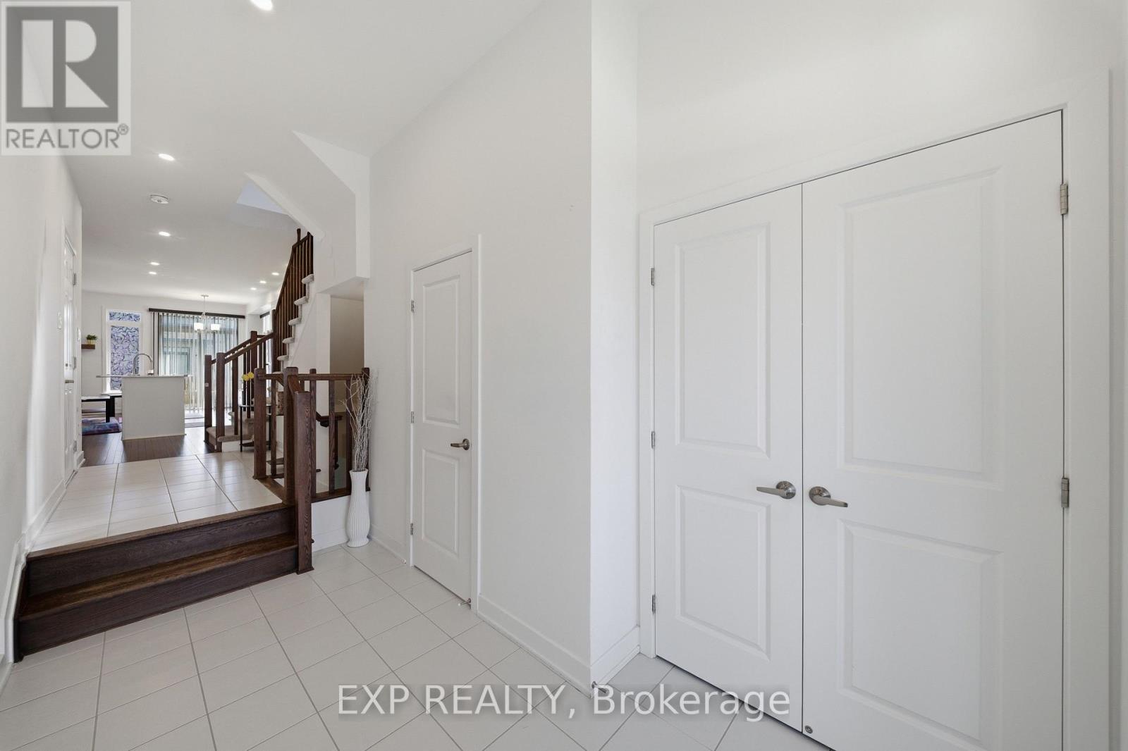 57 Robusta Lane, Ottawa, Ontario  K2J 6Y7 - Photo 3 - X13204640