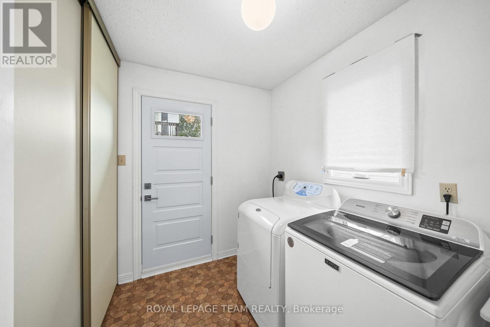 28 Parmalea Crescent, Ottawa, Ontario  K2E 7J2 - Photo 14 - X13205934