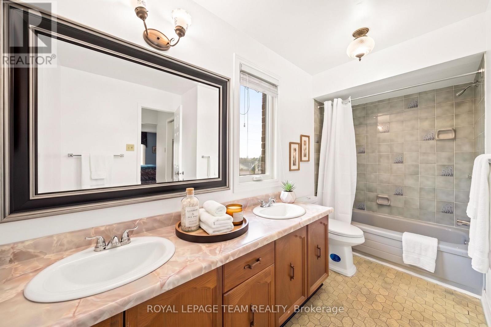 28 Parmalea Crescent, Ottawa, Ontario  K2E 7J2 - Photo 22 - X13205934
