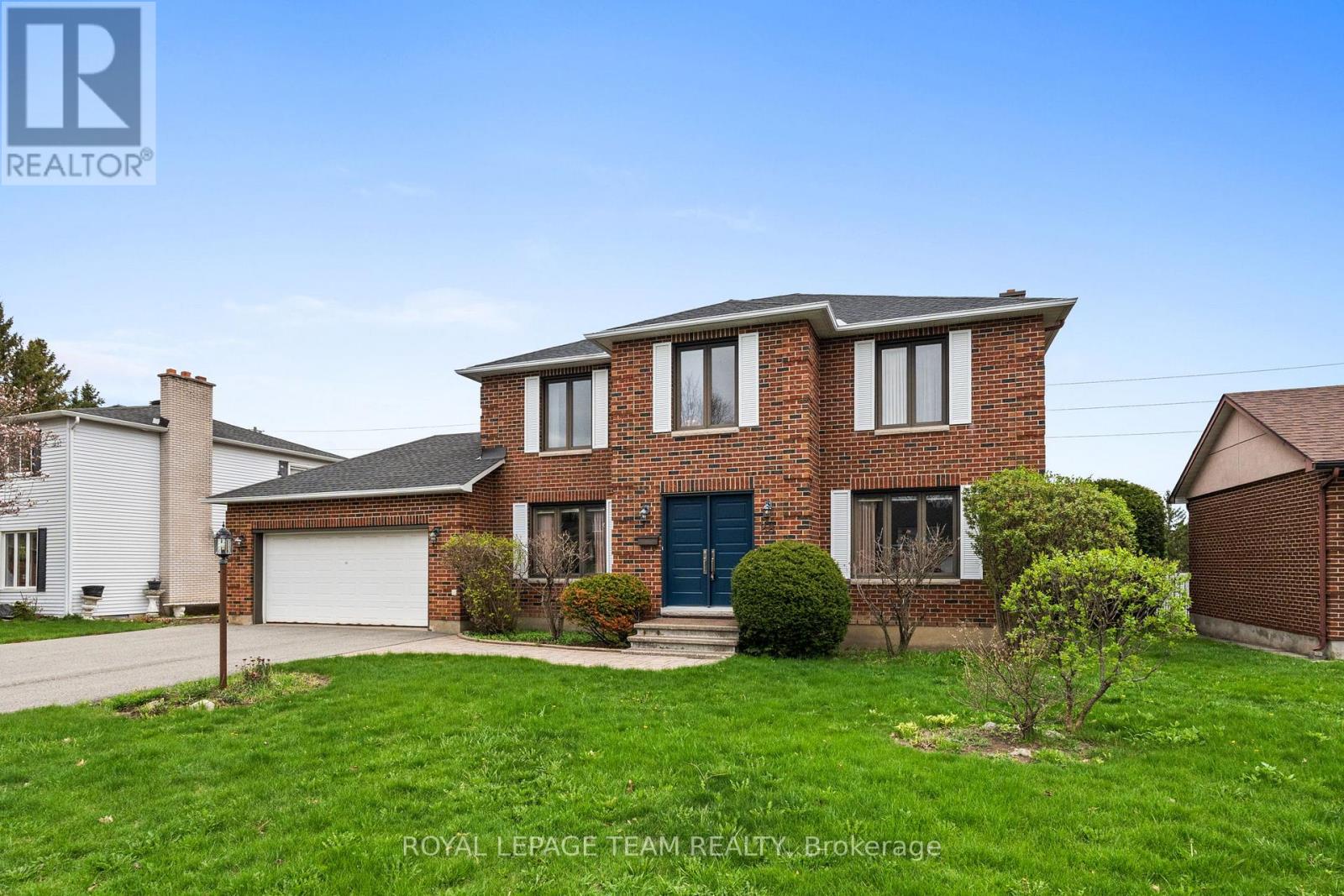 28 Parmalea Crescent, Ottawa, Ontario  K2E 7J2 - Photo 3 - X13205934