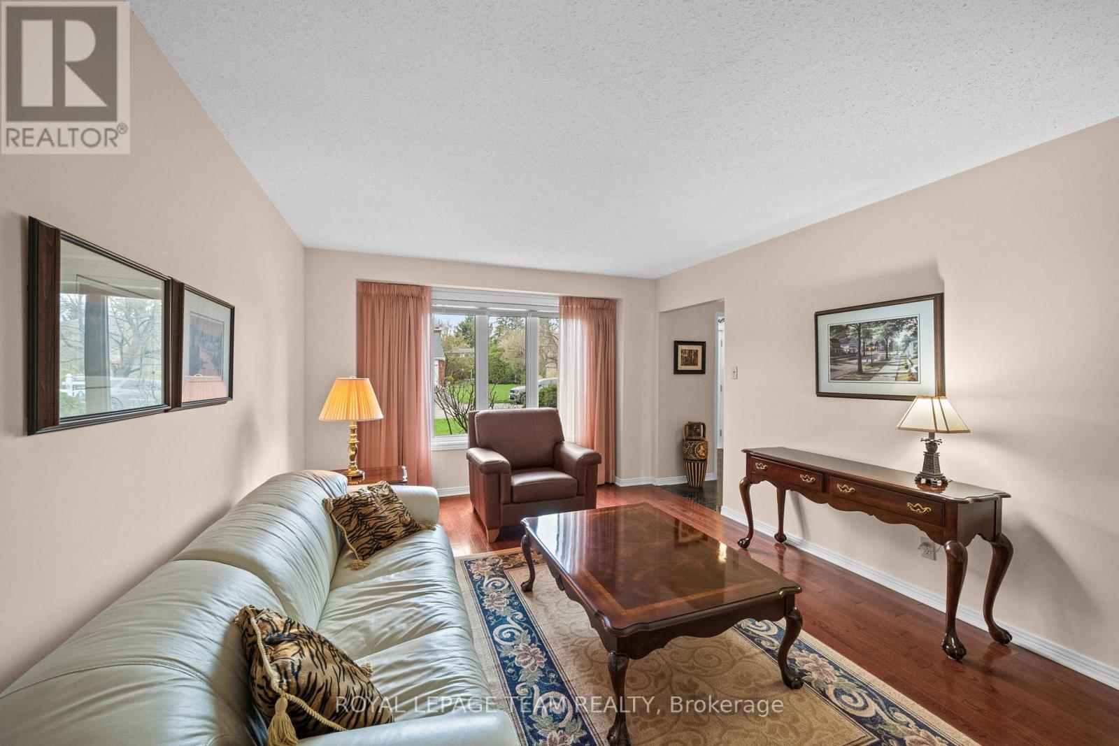 28 Parmalea Crescent, Ottawa, Ontario  K2E 7J2 - Photo 7 - X13205934