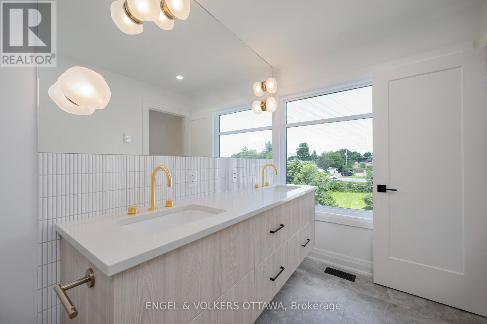 75a Granton Avenue, Ottawa, Ontario  K2G 1W9 - Photo 19 - X13206046