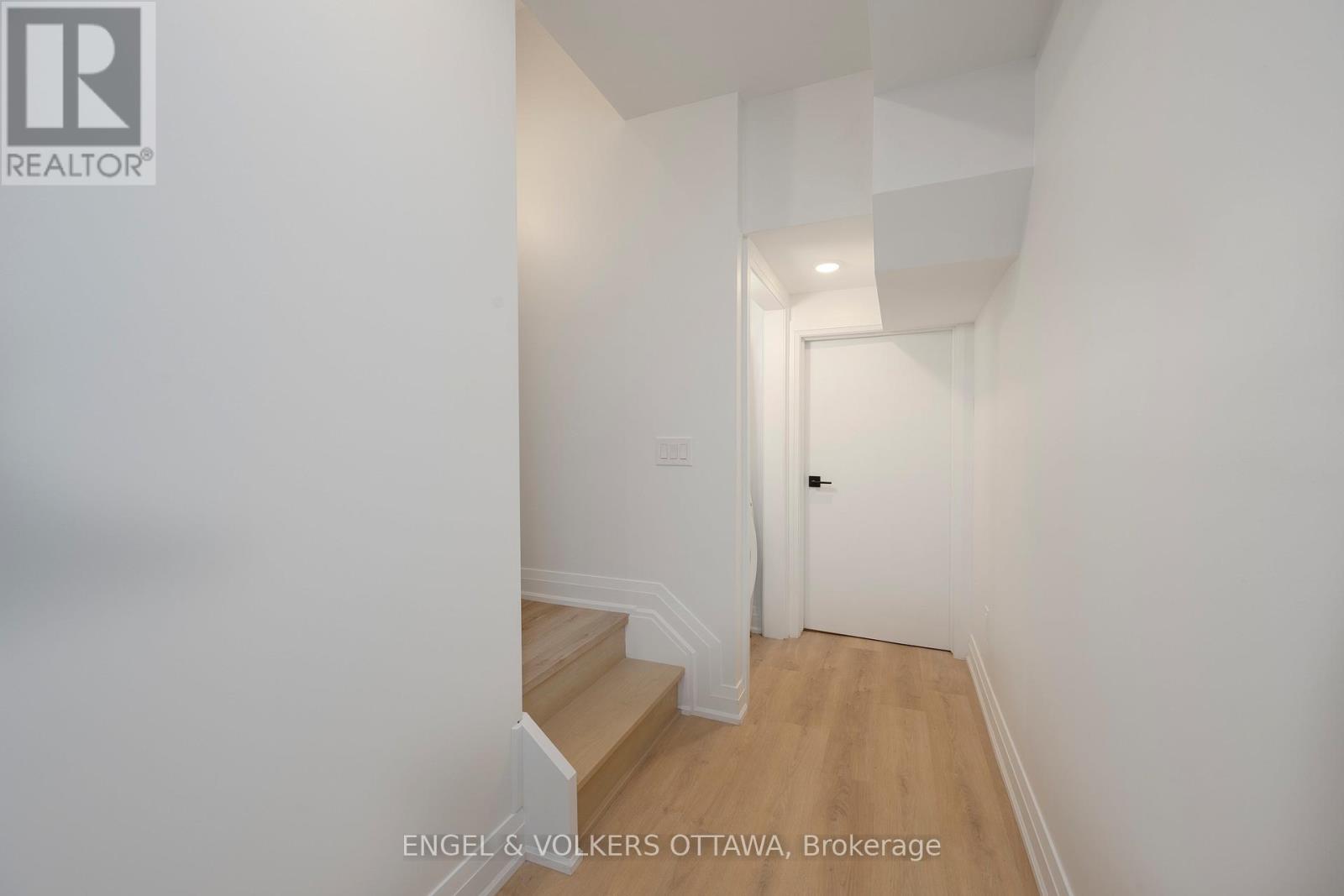 75a Granton Avenue, Ottawa, Ontario  K2G 1W9 - Photo 31 - X13206046