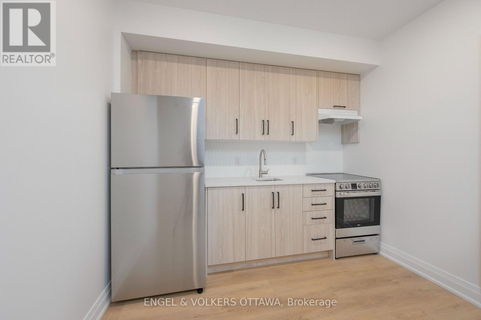 75a Granton Avenue, Ottawa, Ontario  K2G 1W9 - Photo 36 - X13206046