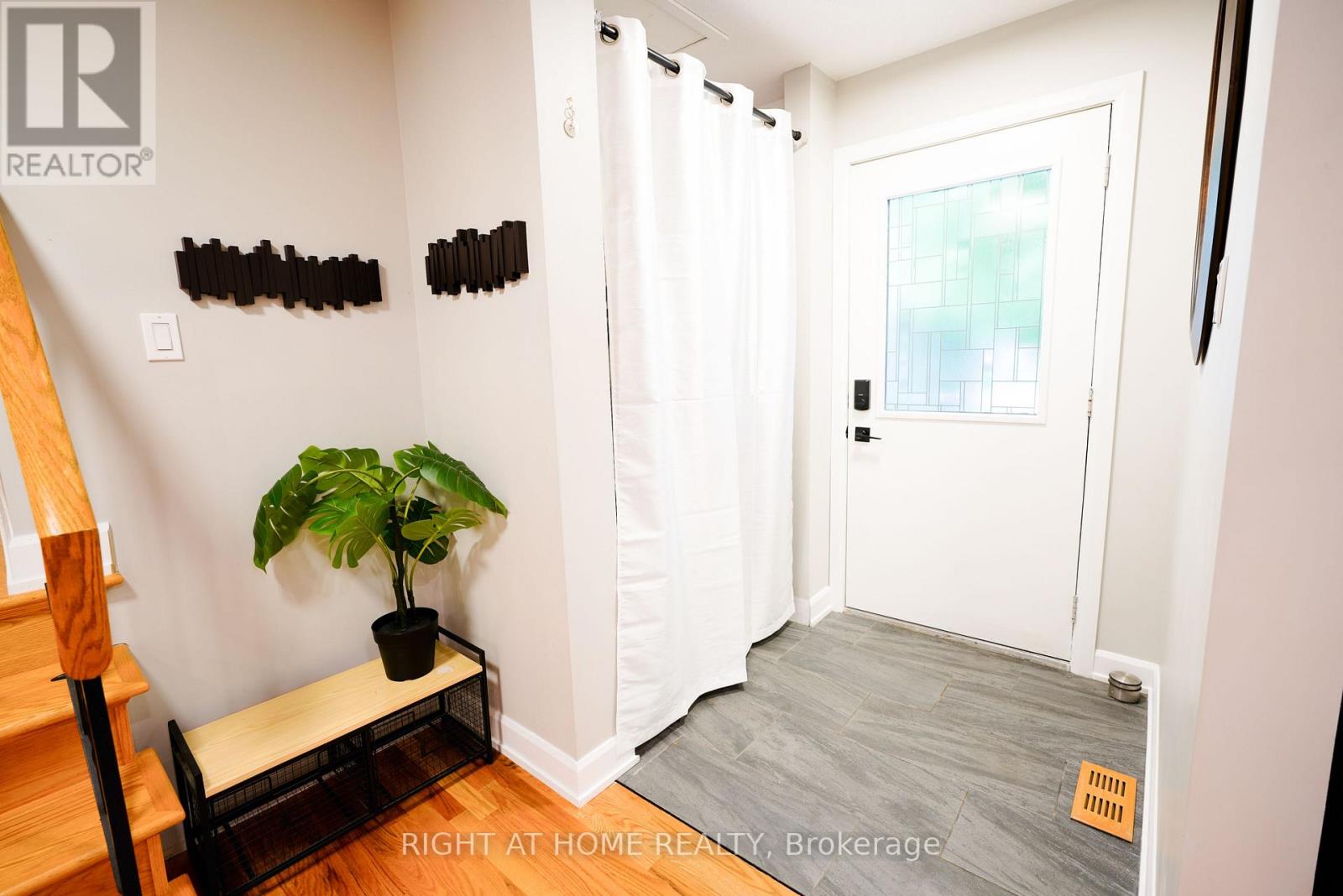 3 Pommel Crescent, Ottawa, Ontario  K2M 1A3 - Photo 4 - X13206440