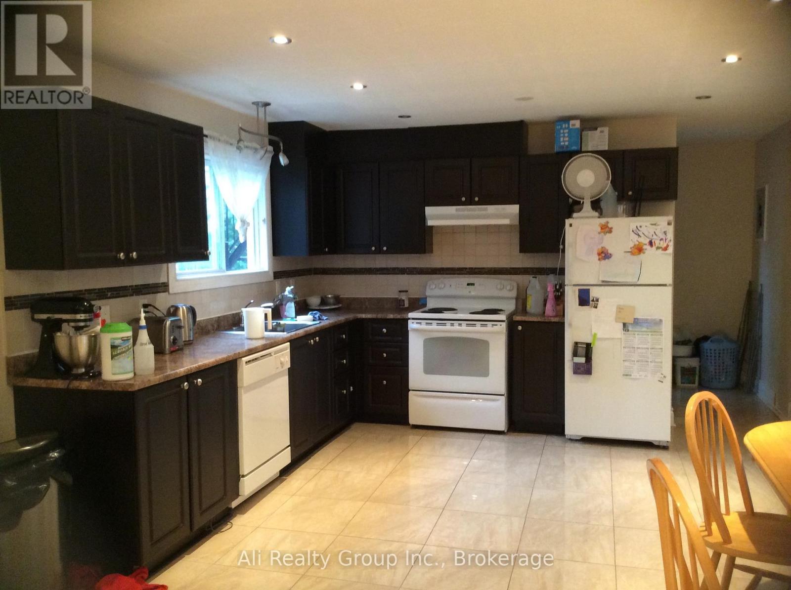 1549 Maxime Street, Ottawa, Ontario  K1B 3K9 - Photo 11 - X13206444