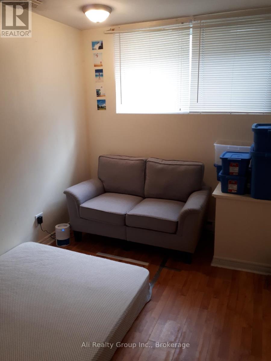 1549 Maxime Street, Ottawa, Ontario  K1B 3K9 - Photo 16 - X13206444