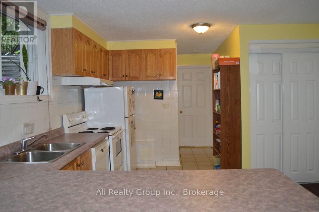 1549 Maxime Street, Ottawa, Ontario  K1B 3K9 - Photo 8 - X13206444