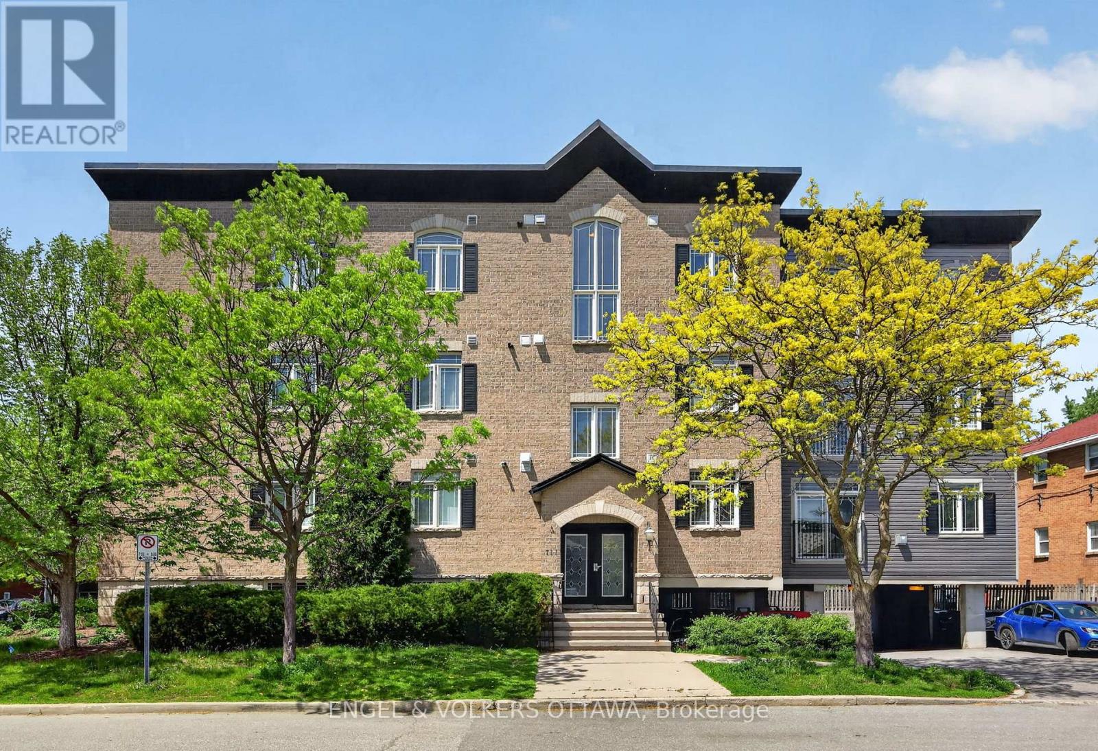 401 - 711 CHURCHILL AVENUE, Ottawa, Ontario