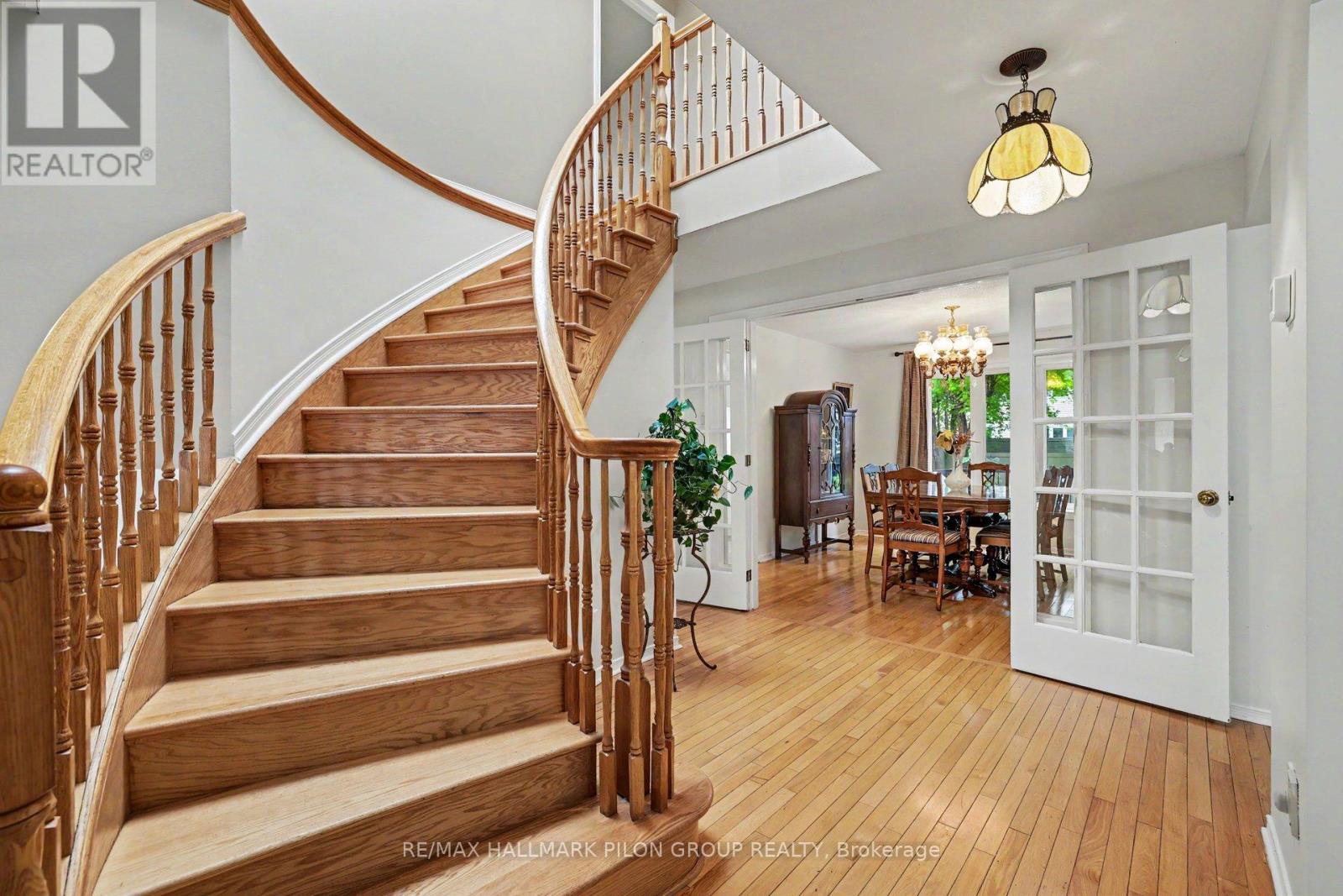1674 Sansonnet Street, Ottawa, Ontario  K1C 5Y6 - Photo 4 - X13207140