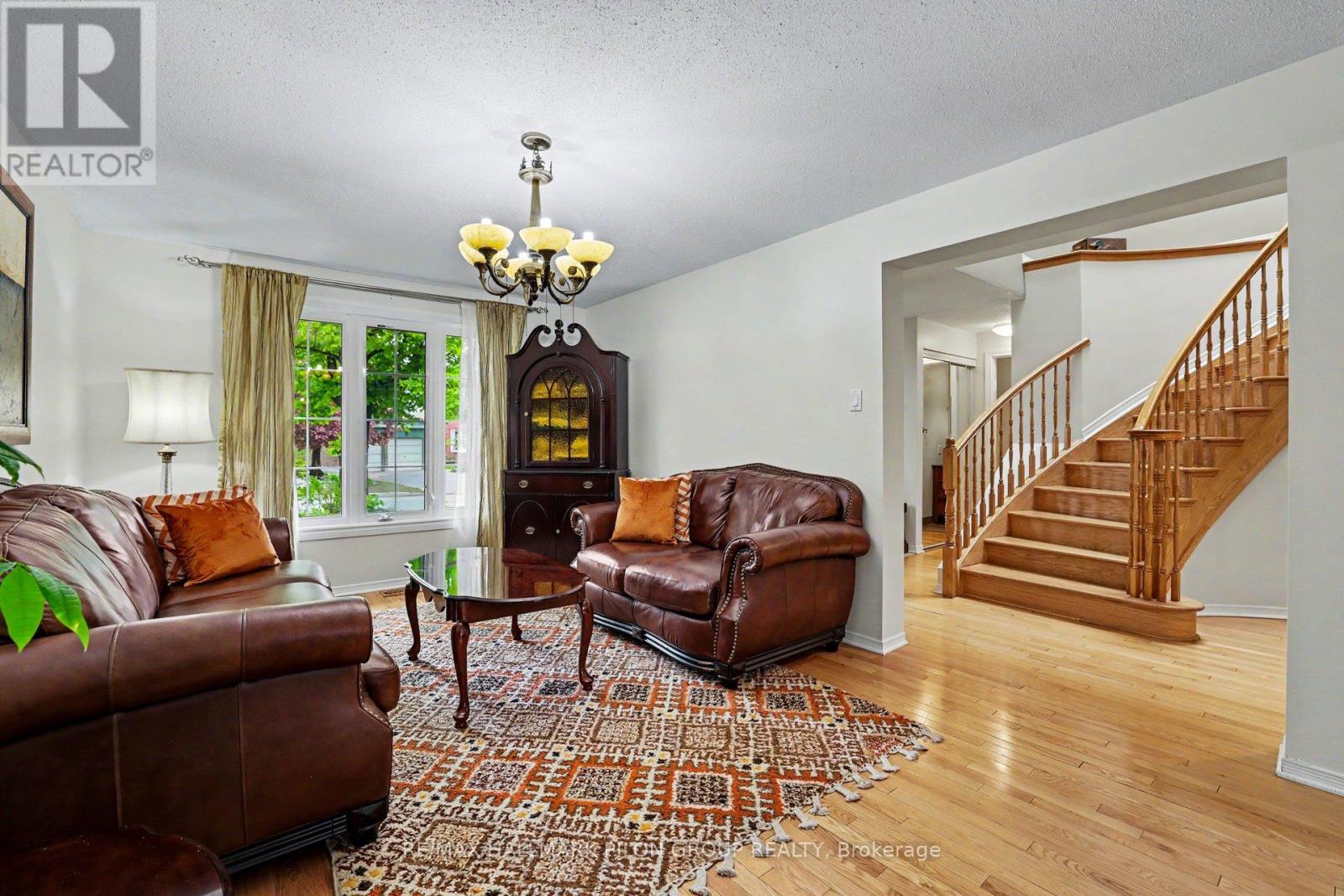 1674 Sansonnet Street, Ottawa, Ontario  K1C 5Y6 - Photo 5 - X13207140