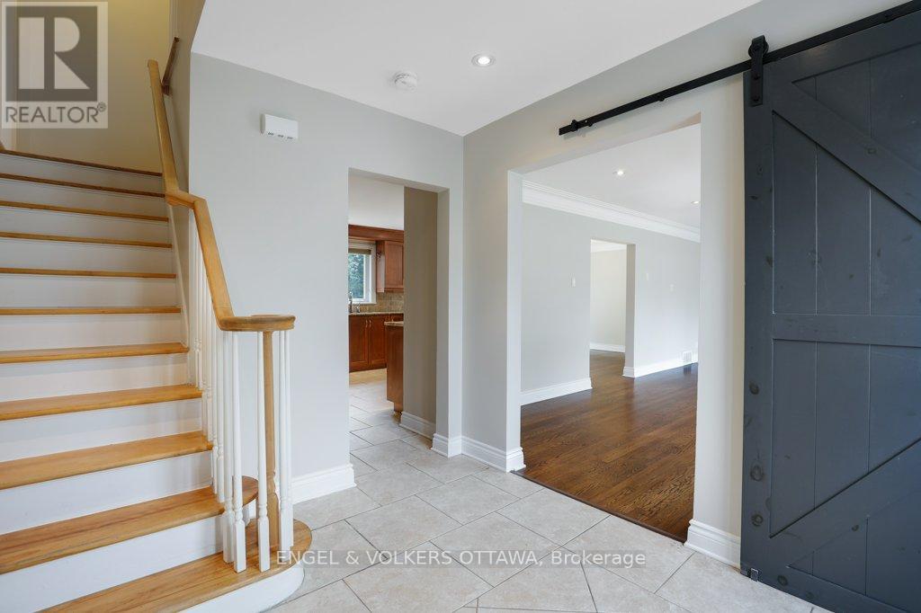 23 Biscayne Crescent, Ottawa, Ontario  K2E 5R9 - Photo 4 - X13207554
