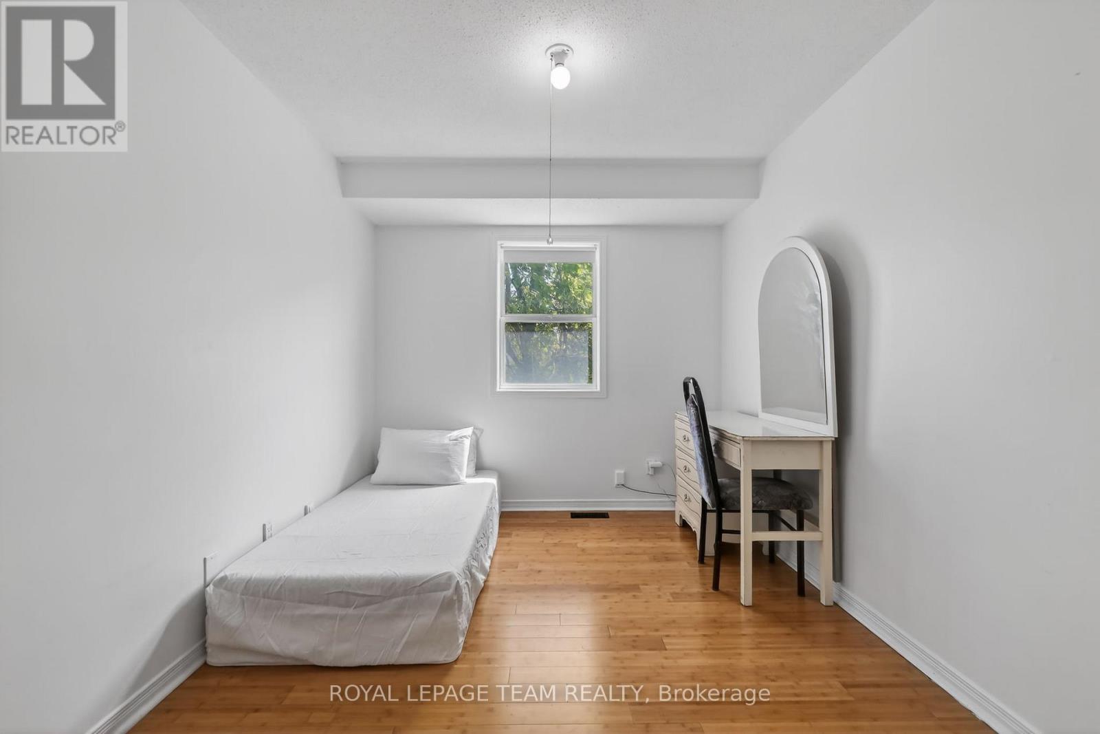 4 Mill Hill Road, Ottawa, Ontario  K2H 9N4 - Photo 22 - X13207666
