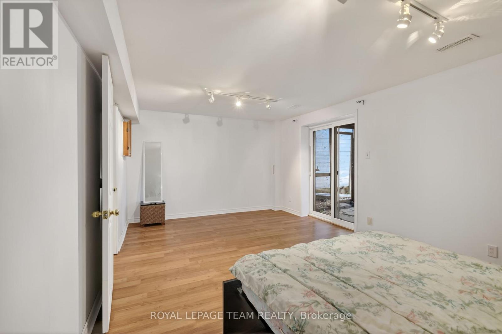 4 Mill Hill Road, Ottawa, Ontario  K2H 9N4 - Photo 25 - X13207666