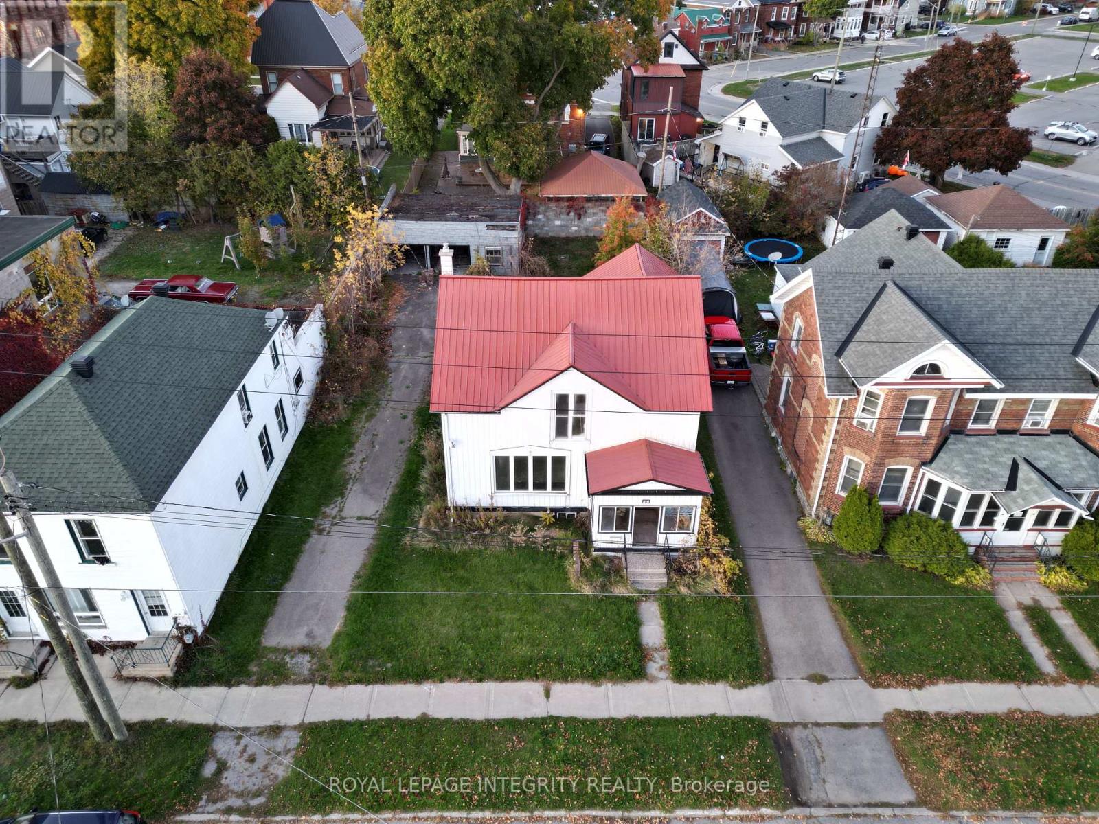 34 WILLIAM STREET E, Smiths Falls, Ontario
