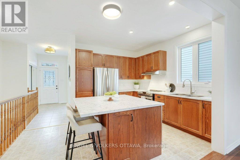 2531 Stone Cove Crescent, Ottawa, Ontario  K2J 0T2 - Photo 6 - X13208426