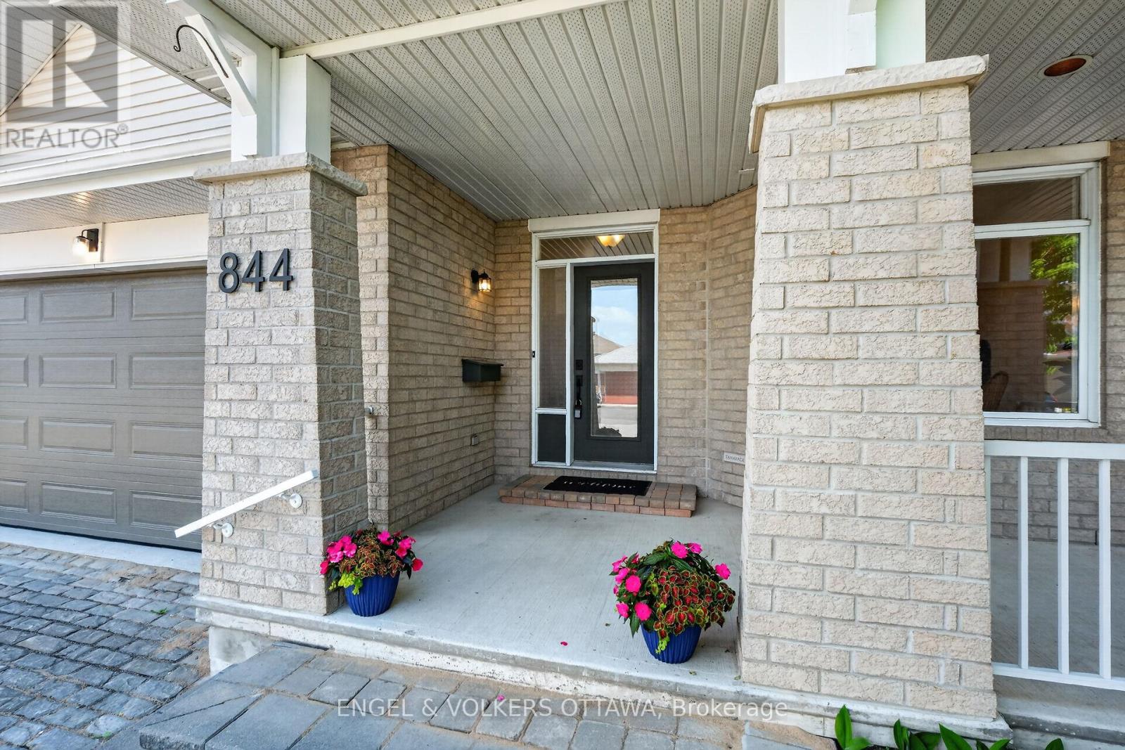 844 Swallowtail Crescent, Ottawa, Ontario  K4A 4M5 - Photo 3 - X13208504