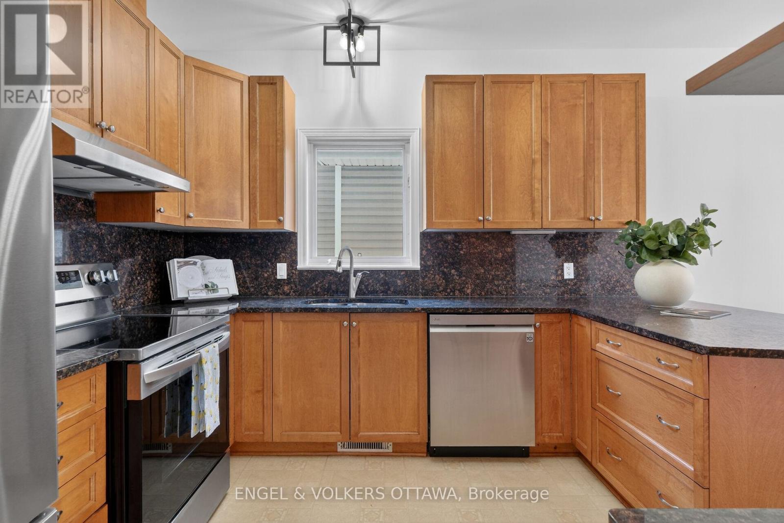 844 Swallowtail Crescent, Ottawa, Ontario  K4A 4M5 - Photo 5 - X13208504