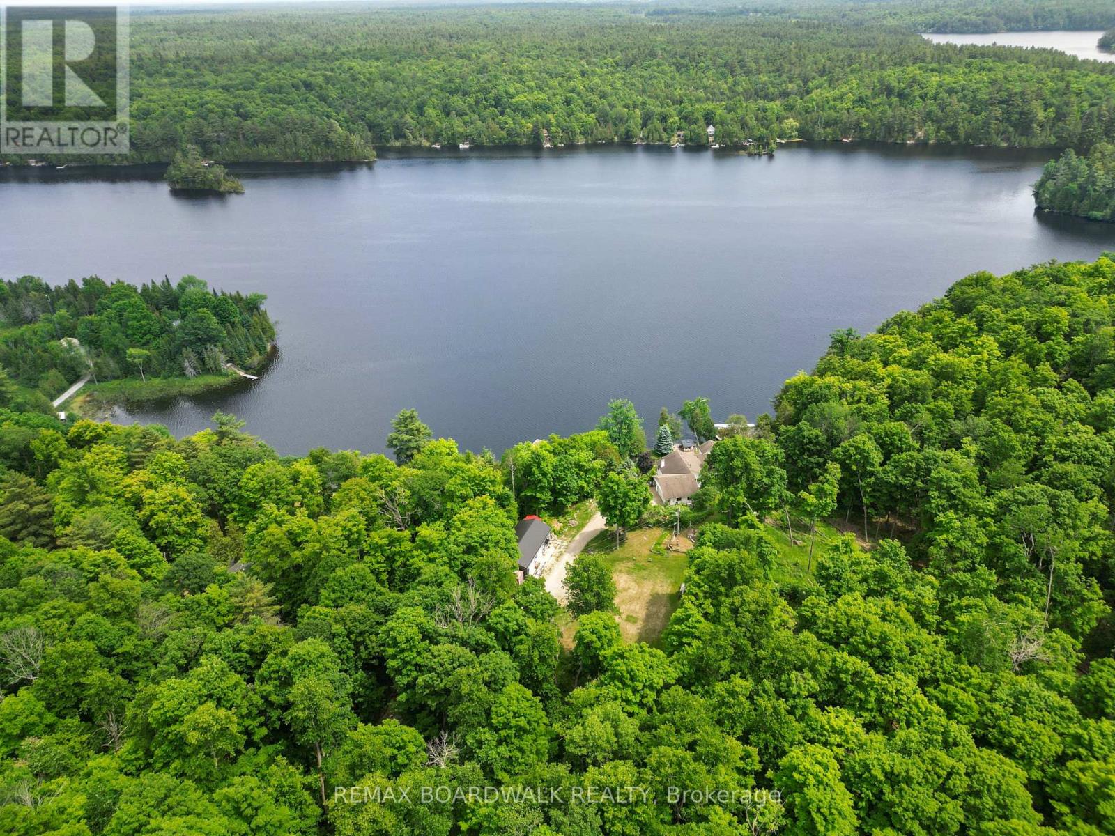 101 ARTHUR ROAD, Tay Valley, Ontario
