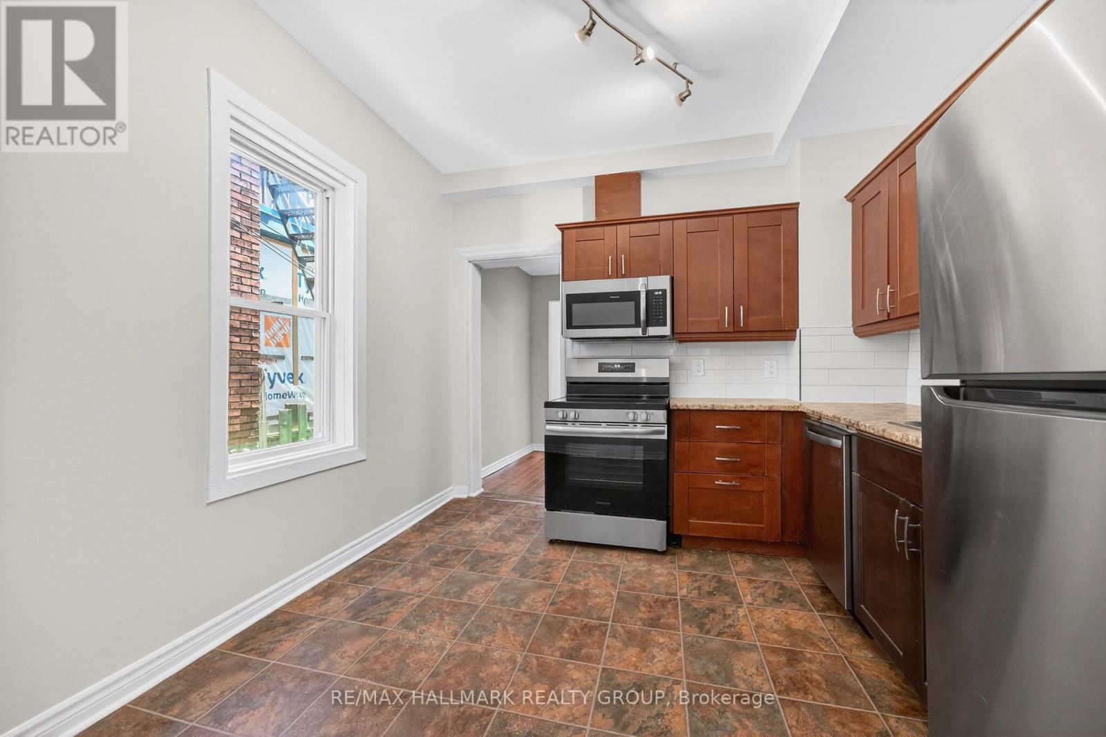 212 Arlington Avenue, Ottawa, Ontario  K1R 5S9 - Photo 10 - X13208786