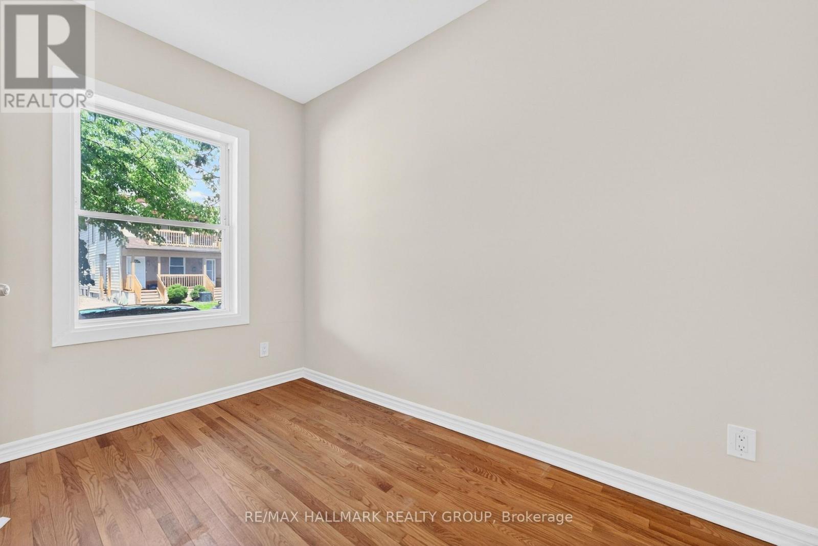 212 Arlington Avenue, Ottawa, Ontario  K1R 5S9 - Photo 5 - X13208786