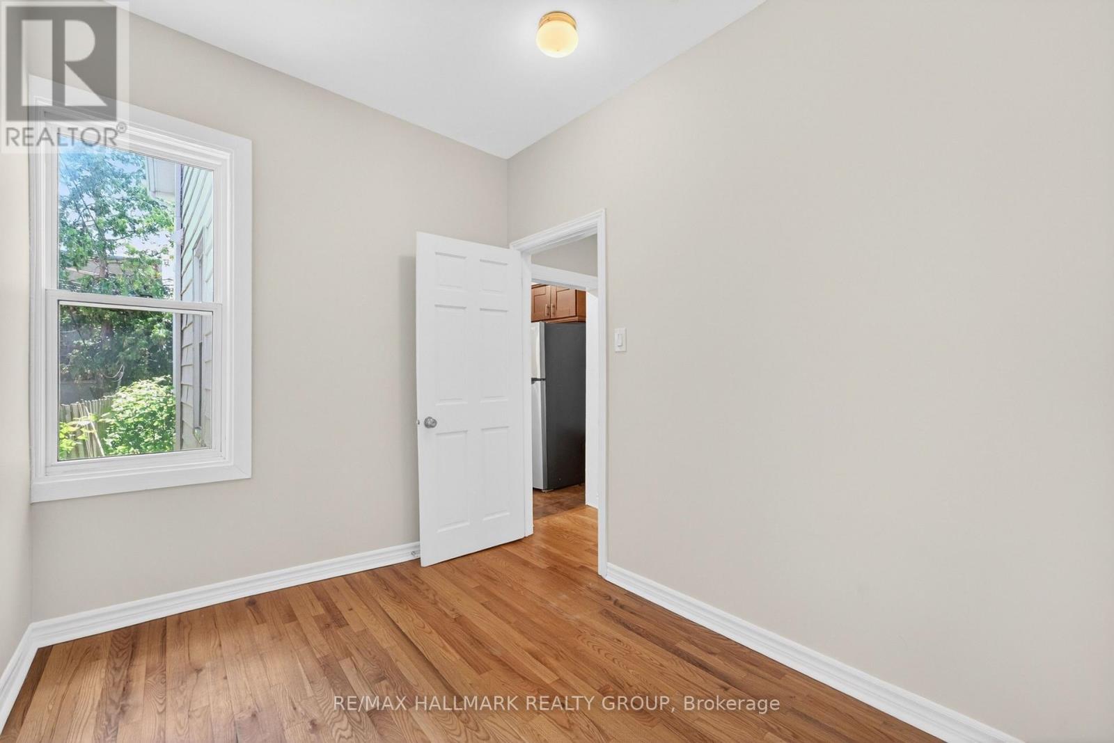 212 Arlington Avenue, Ottawa, Ontario  K1R 5S9 - Photo 8 - X13208786