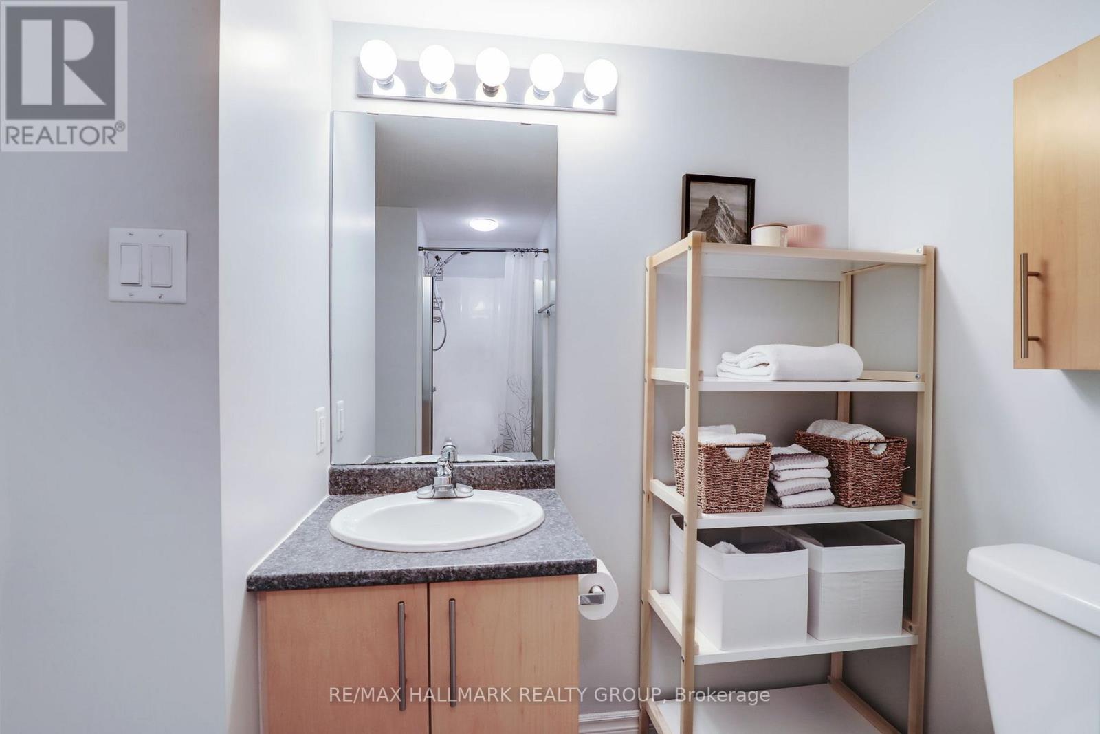 504 - 200 Rideau Street, Ottawa, Ontario  K1N 5Y1 - Photo 17 - X13209500