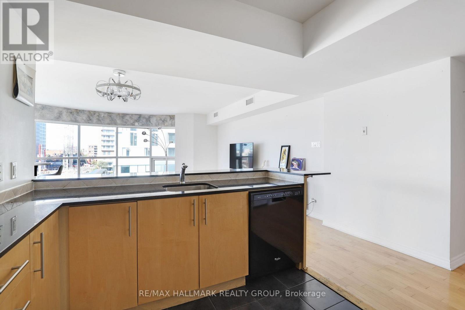 504 - 200 Rideau Street, Ottawa, Ontario  K1N 5Y1 - Photo 8 - X13209500