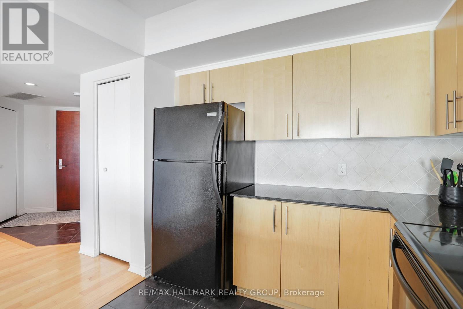 504 - 200 Rideau Street, Ottawa, Ontario  K1N 5Y1 - Photo 9 - X13209500