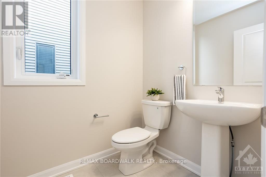 262 Tullaghan Heights, Ottawa, Ontario  K2J 7C2 - Photo 4 - X13209980