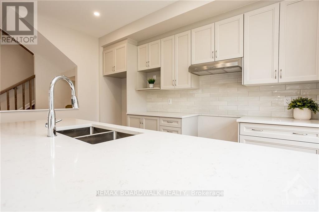 262 Tullaghan Heights, Ottawa, Ontario  K2J 7C2 - Photo 8 - X13209980
