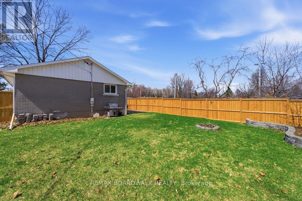 1279 Adirondack Drive, Ottawa, Ontario  K2C 2V7 - Photo 29 - X13210110