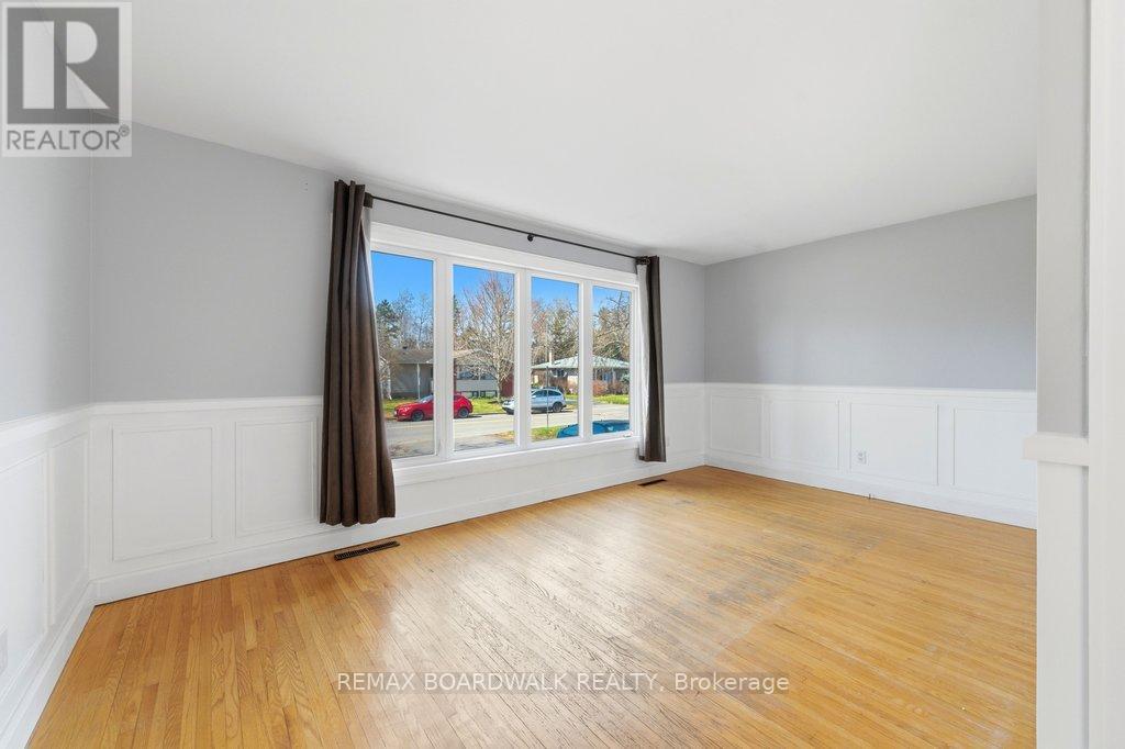 1279 Adirondack Drive, Ottawa, Ontario  K2C 2V7 - Photo 7 - X13210110