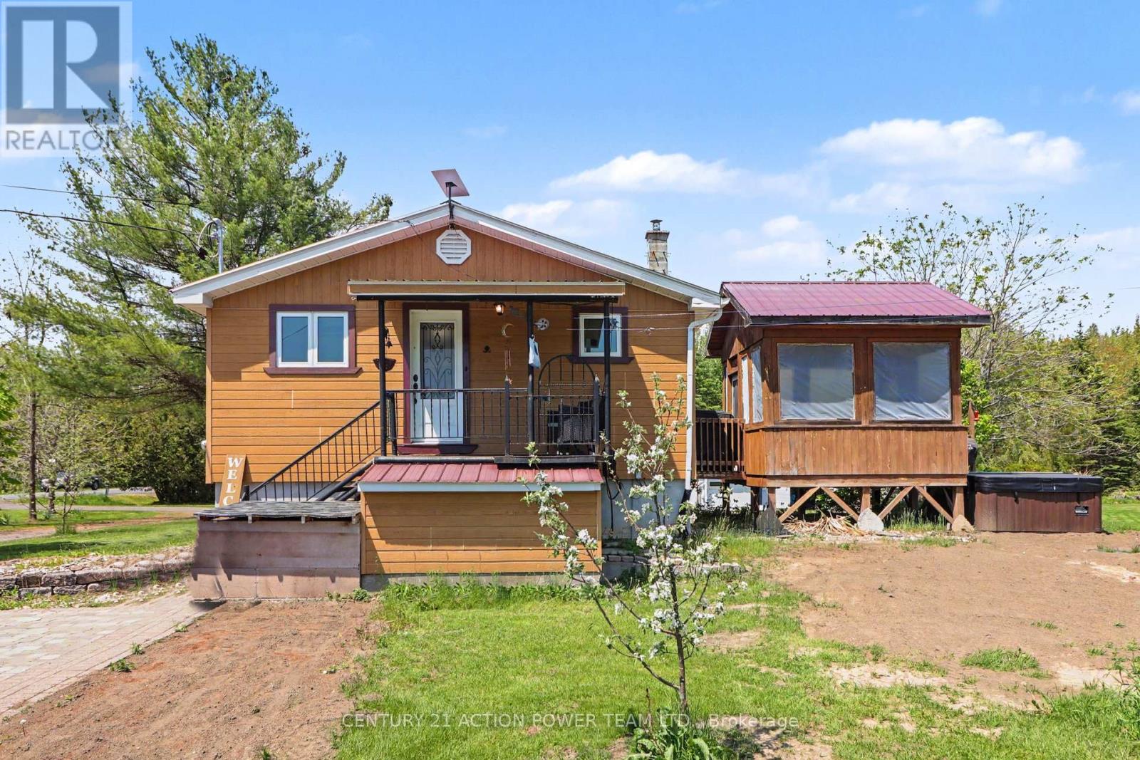 579 Montee Lajeunesse Road, Alfred And Plantagenet, Ontario  K0B 1A0 - Photo 2 - X13210386