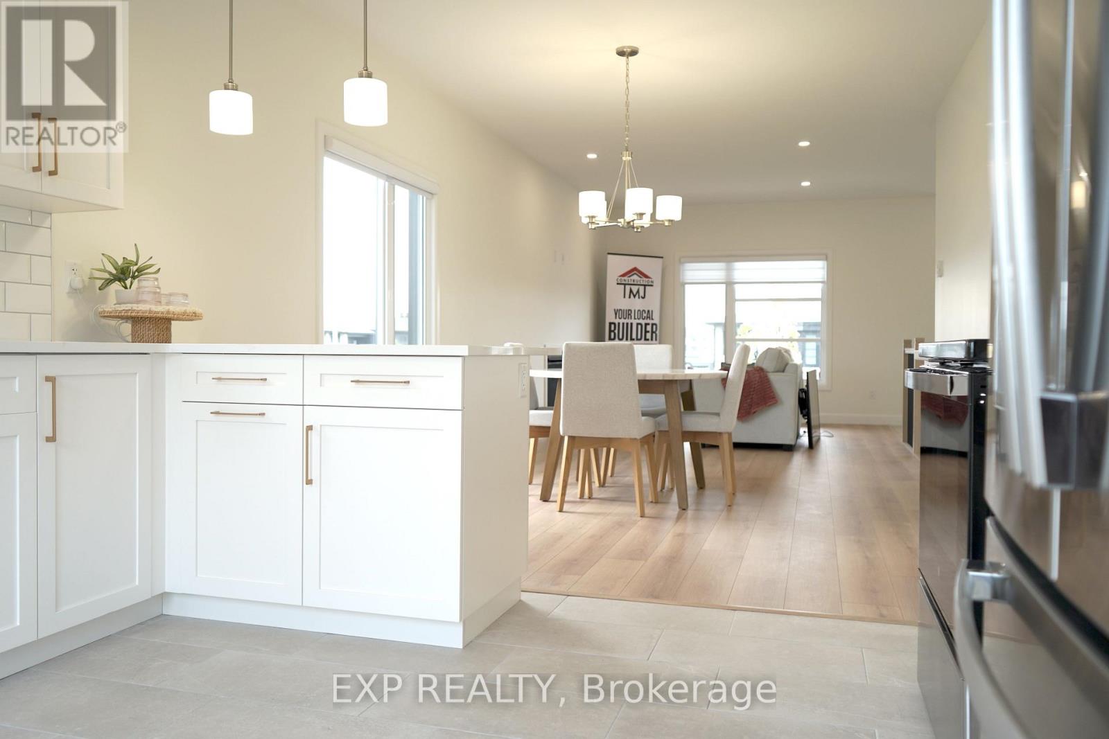 242 Queen Street, North Dundas, Ontario  K0C 1H0 - Photo 12 - X13210470