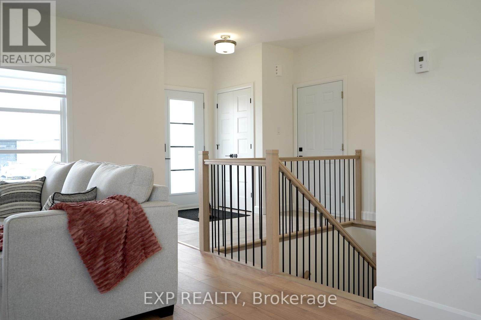 242 Queen Street, North Dundas, Ontario  K0C 1H0 - Photo 15 - X13210470