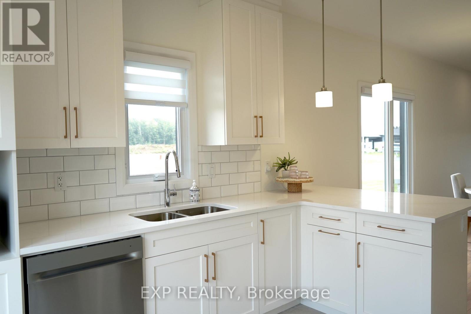 242 Queen Street, North Dundas, Ontario  K0C 1H0 - Photo 5 - X13210470