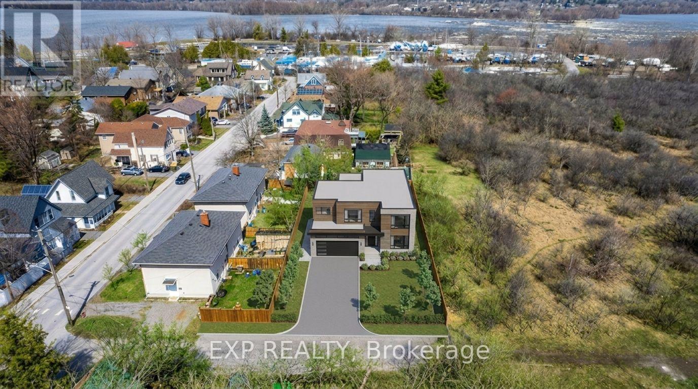 2725 Rowatt Street, Ottawa, Ontario  K2B 5W4 - Photo 5 - X13210560