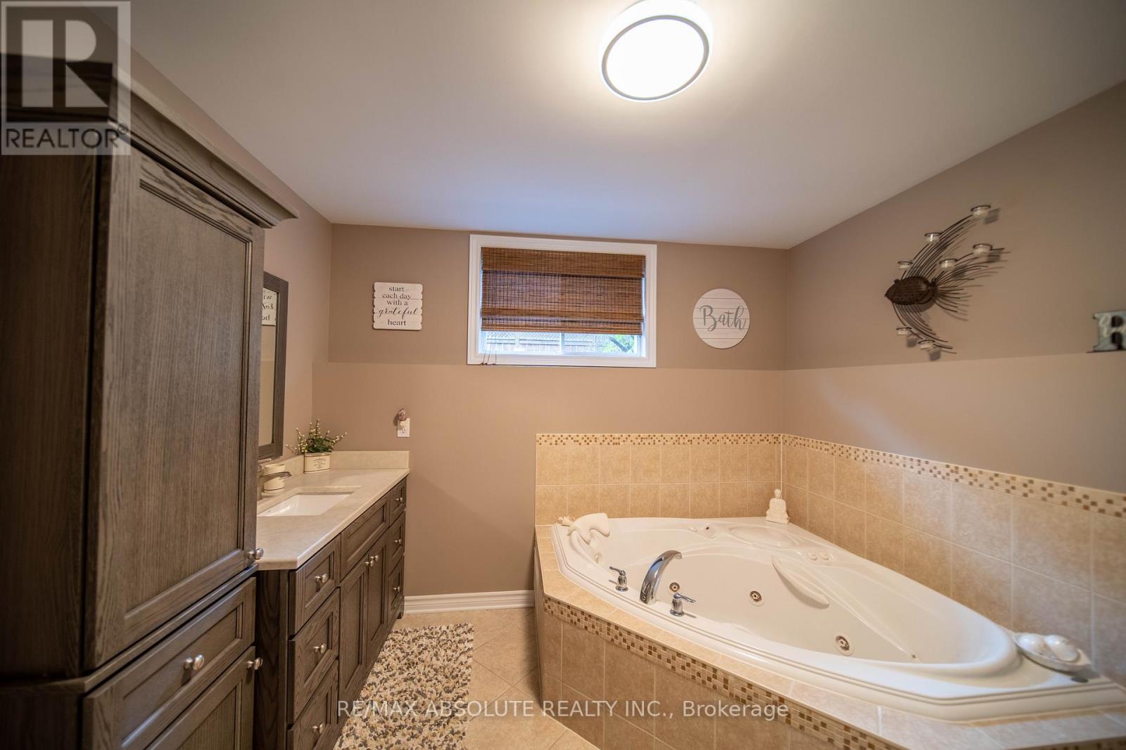 58 Albert Street, Russell, Ontario  K0A 1W0 - Photo 30 - X13210782