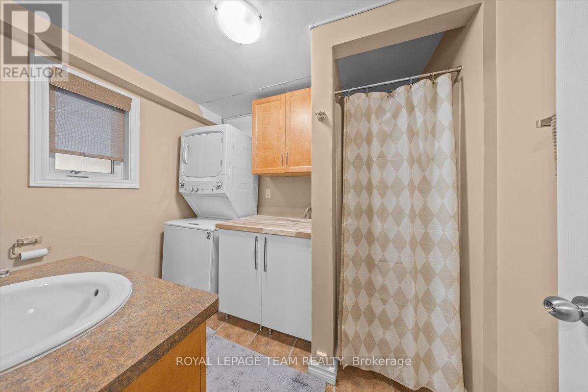 1137 Chimney Hill Way, Ottawa, Ontario  K1J 8Z7 - Photo 4 - X13210904