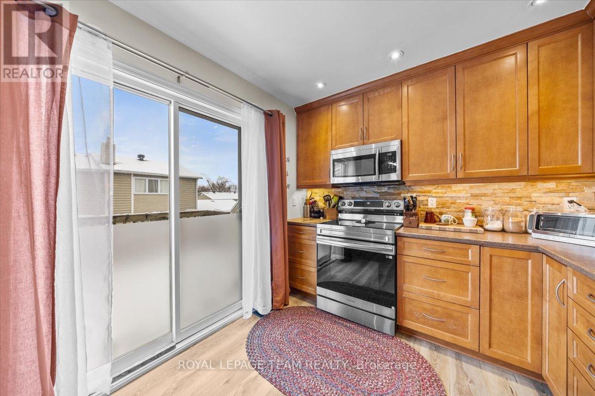 1137 Chimney Hill Way, Ottawa, Ontario  K1J 8Z7 - Photo 8 - X13210904