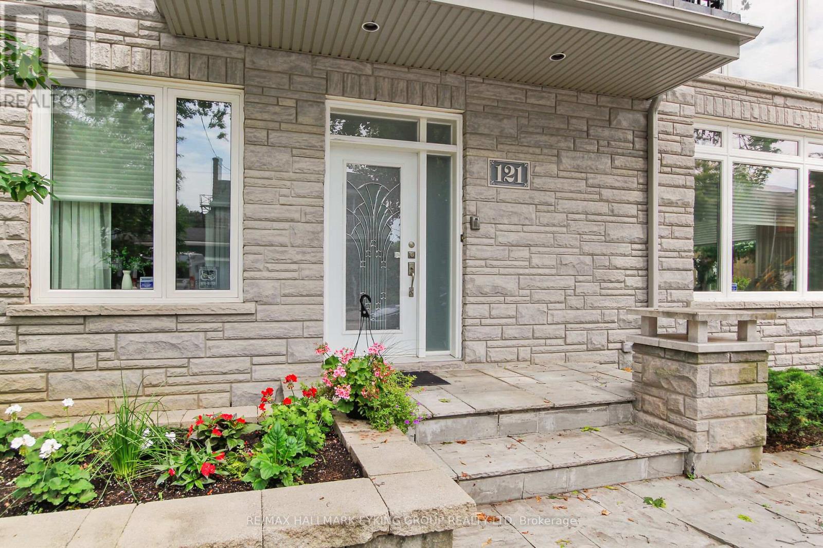 121 Macdonald Street, Ottawa, Ontario  K2P 1H7 - Photo 4 - X13211064