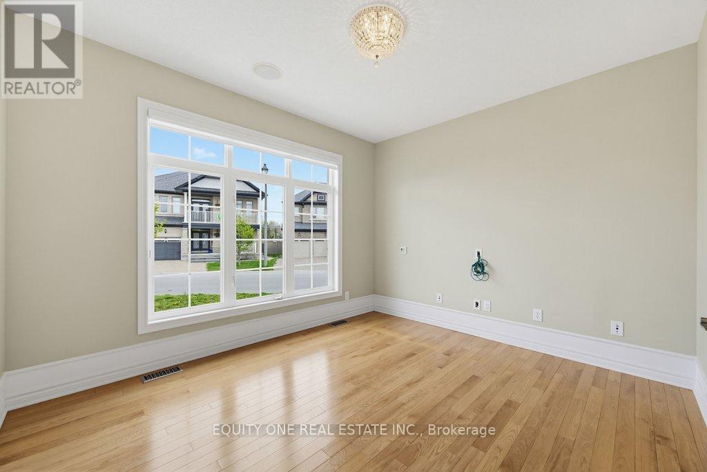 201 Trailgate Street, Ottawa, Ontario  K1V 0Z9 - Photo 5 - X13211430
