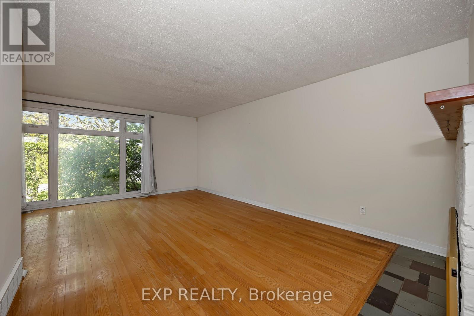 21 Southview Crescent, Ottawa, Ontario  K2E 5R4 - Photo 10 - X13211740