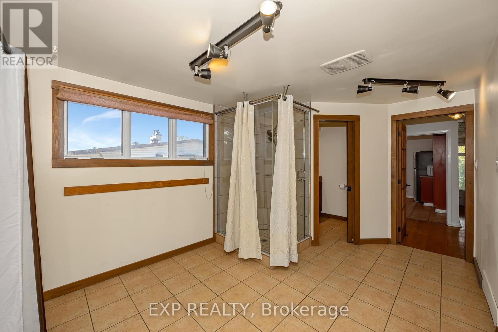 21 Southview Crescent, Ottawa, Ontario  K2E 5R4 - Photo 18 - X13211740