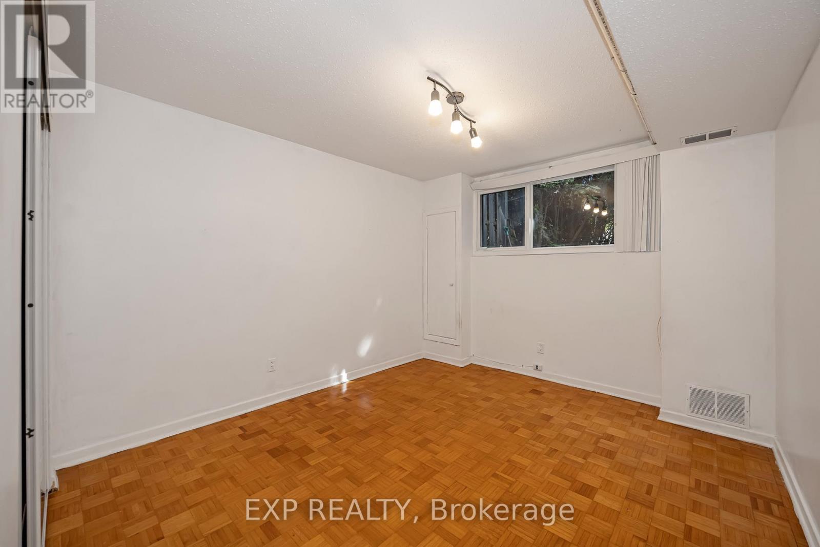 21 Southview Crescent, Ottawa, Ontario  K2E 5R4 - Photo 26 - X13211740
