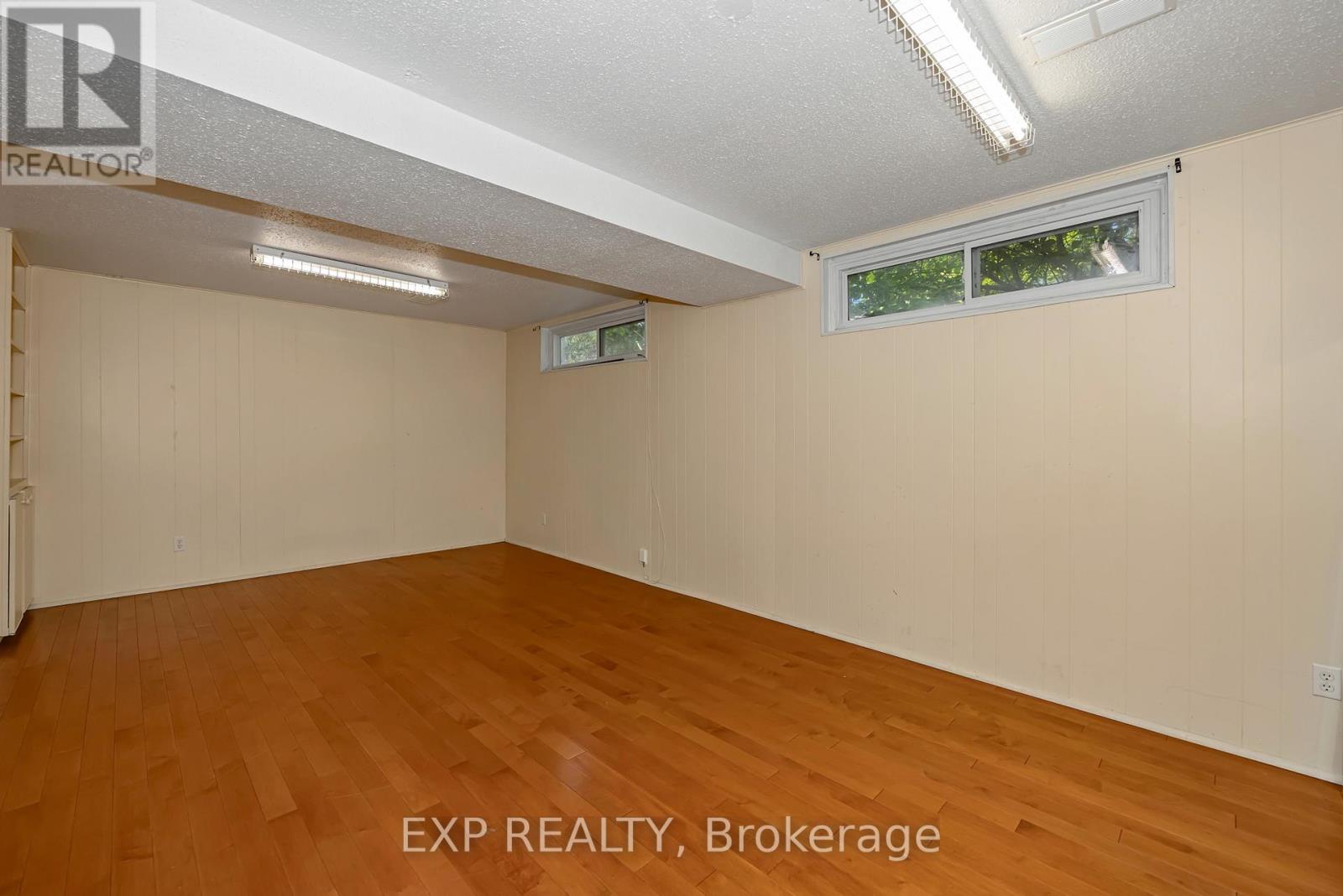 21 Southview Crescent, Ottawa, Ontario  K2E 5R4 - Photo 31 - X13211740