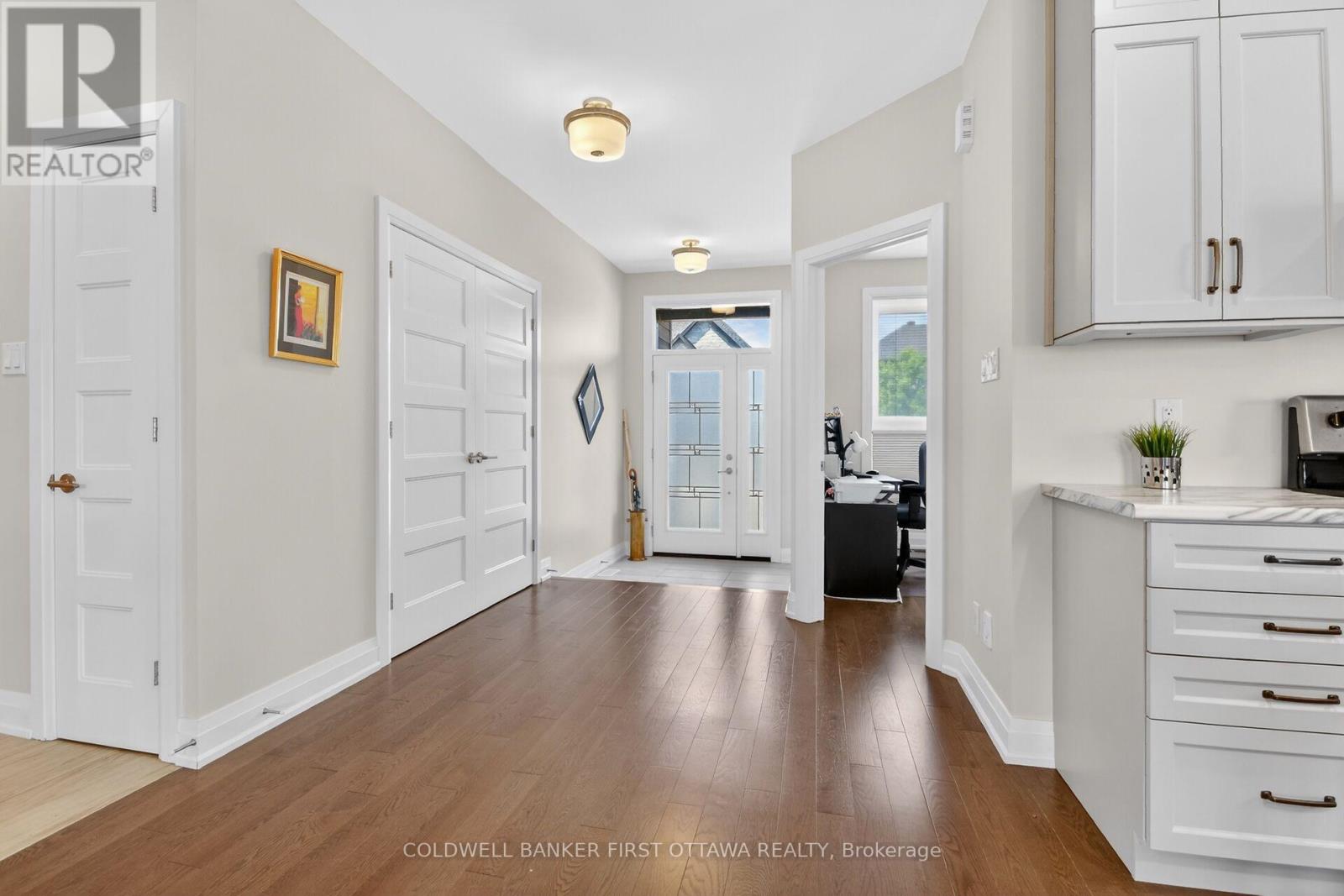 124 Lyon Street, Russell, Ontario  K0A 1W0 - Photo 3 - X13211782