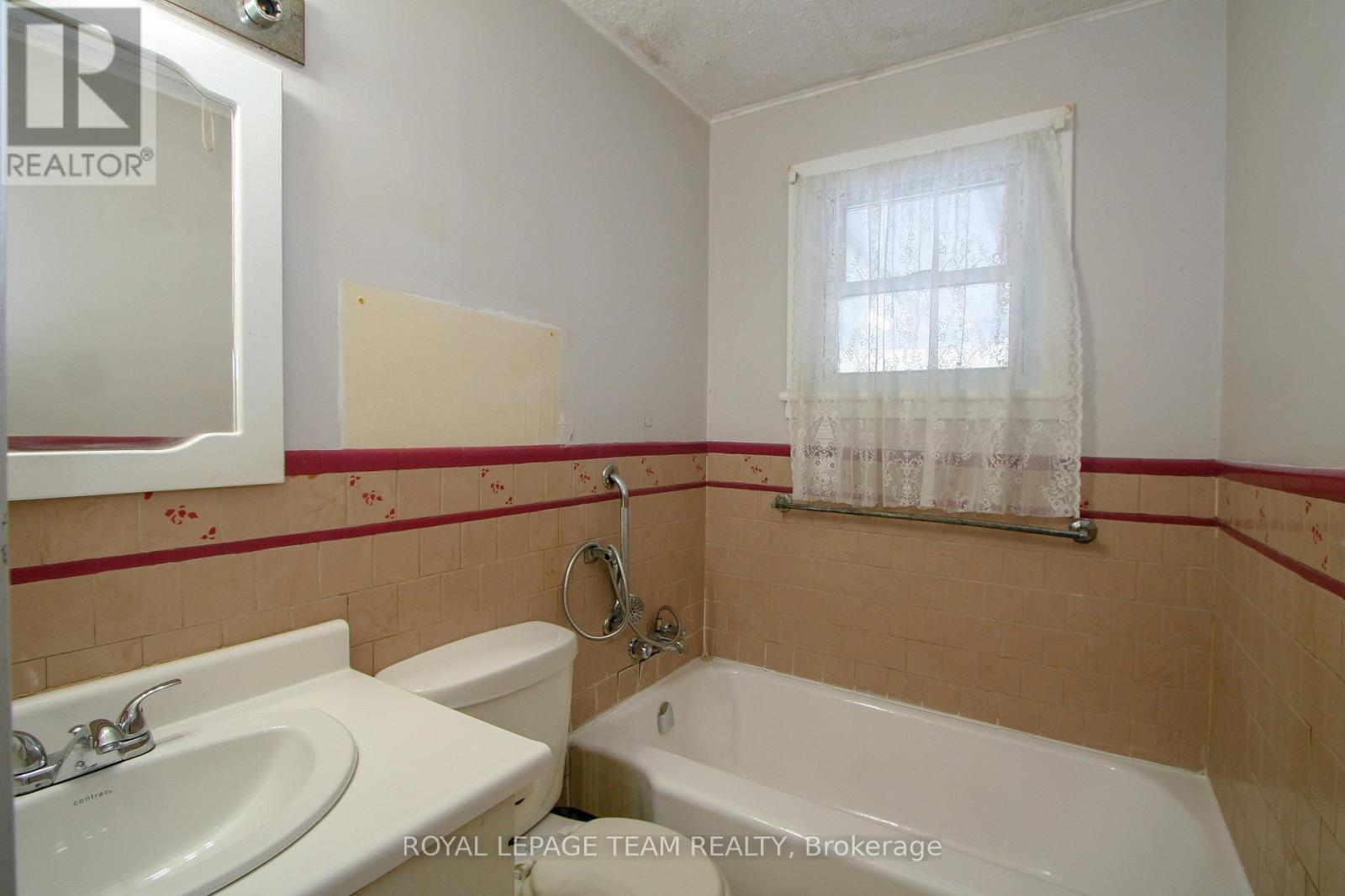 9 Cockburn Street, North Stormont, Ontario  K0C 1G0 - Photo 7 - X13211888